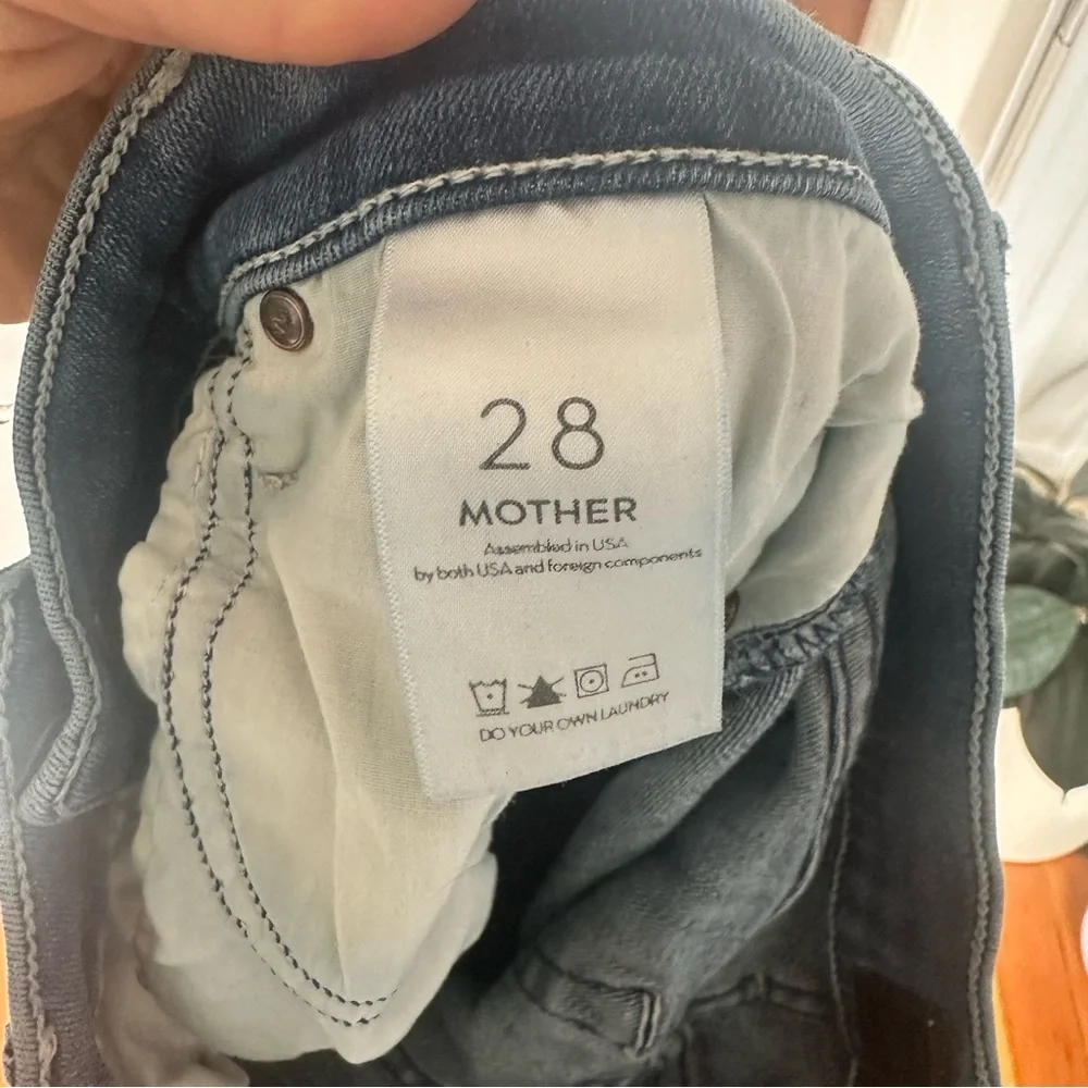 Mother Women’s The Rascal Ankle Step Fray Jeans In Field Of Dreams Wash Size 28
